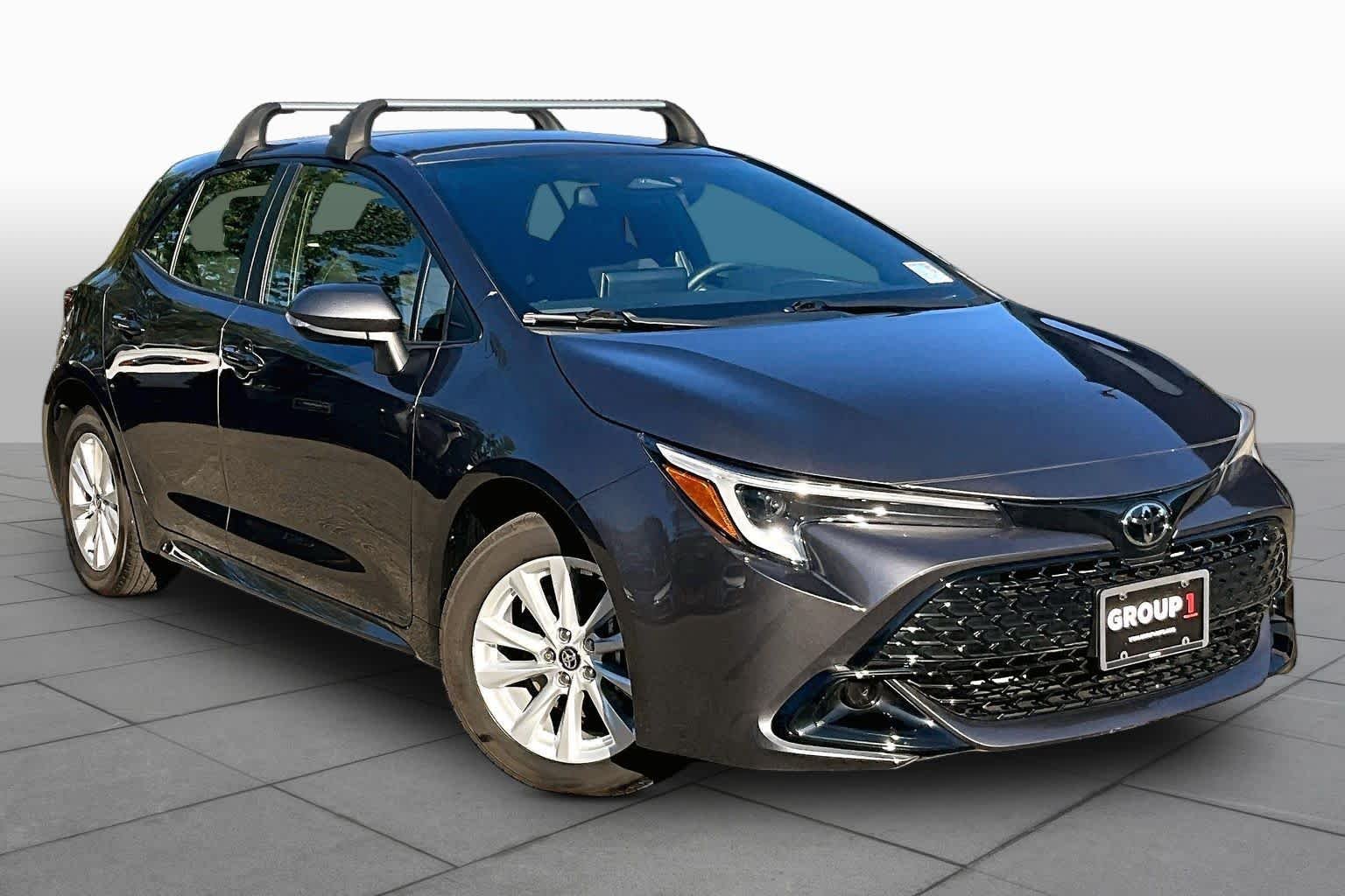 Used 2025 Magnetic Gray Metallic Toyota SE image 3