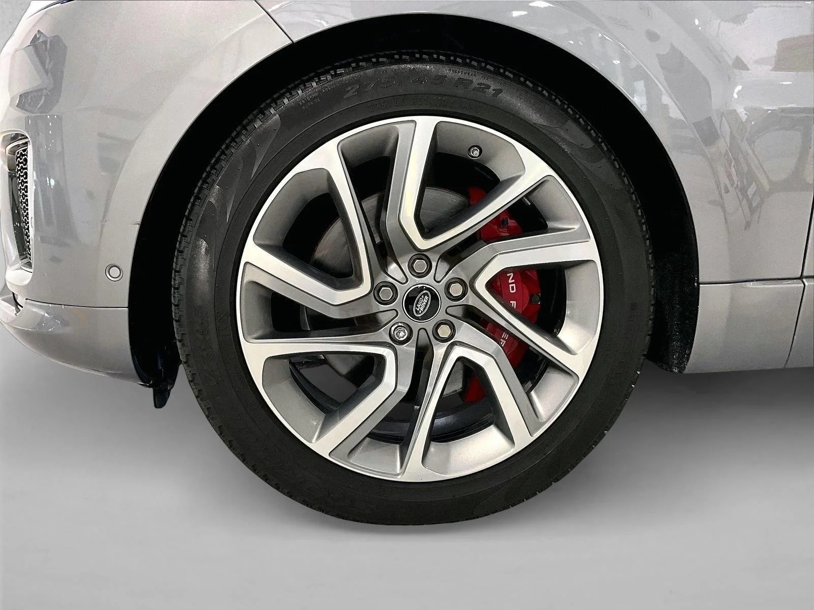 Used 2020 Eiger Grey Metallic Land Rover HSE Dynamic image 10