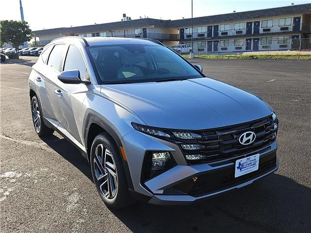 New 2026 Shimmering Silver Hyundai SEL image 6