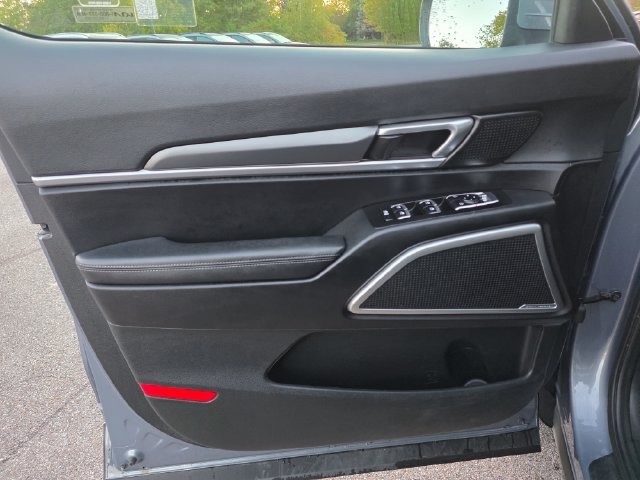 Used 2022 Silver Kia S image 27