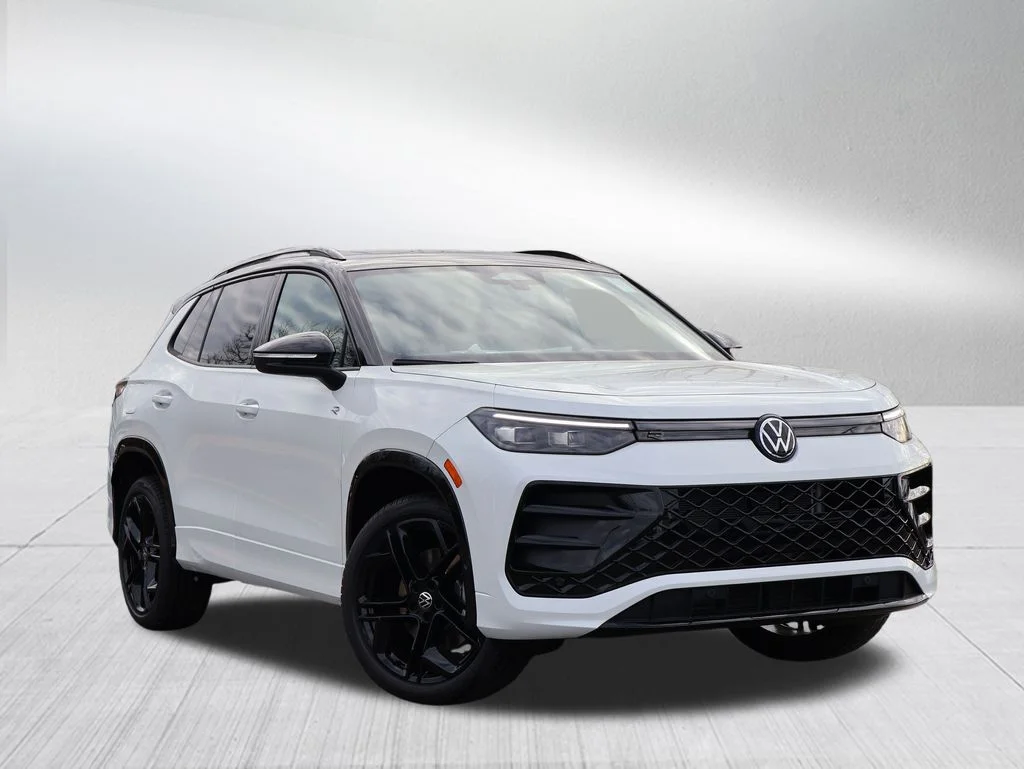 New 2026 White Volkswagen 2.0T SE R-Line Black image 1