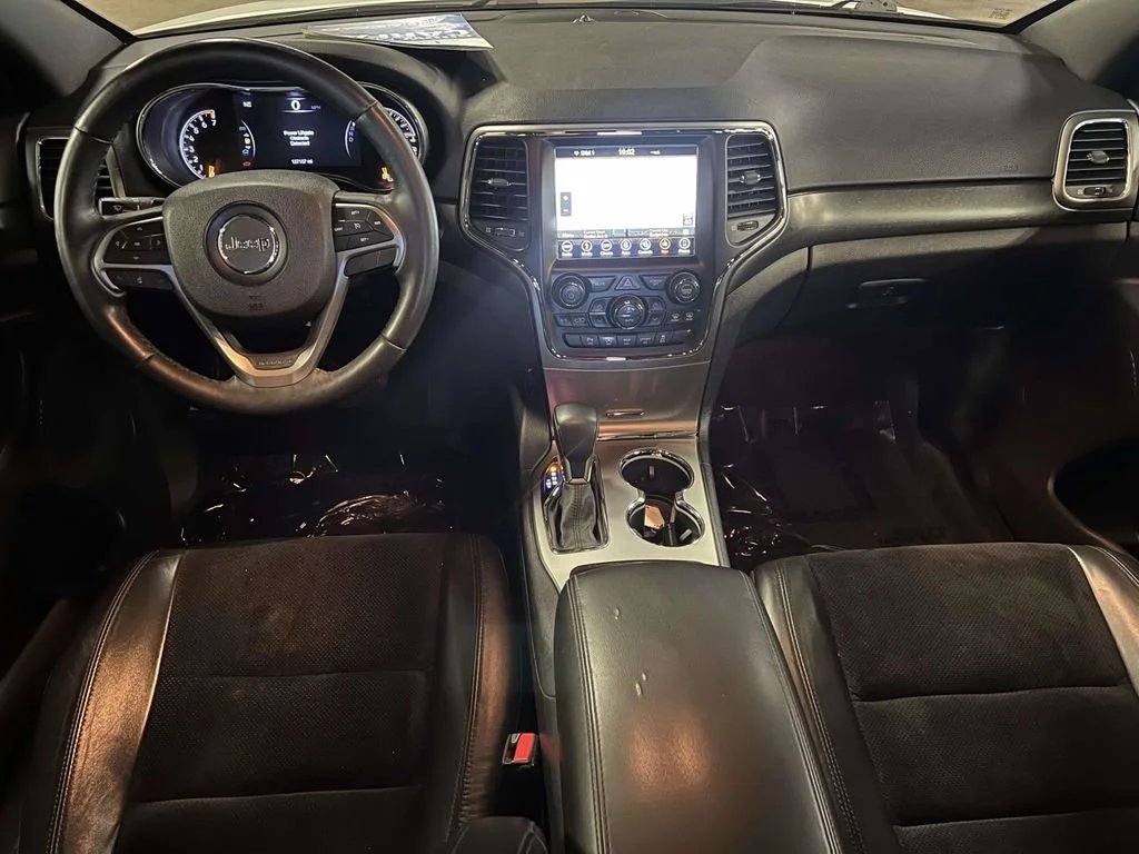 Used 2018 White Jeep Altitude 4x4 image 3
