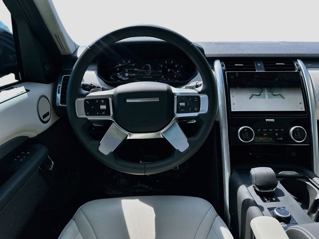 Used 2025 Gray Land Rover Dynamic SE image 23