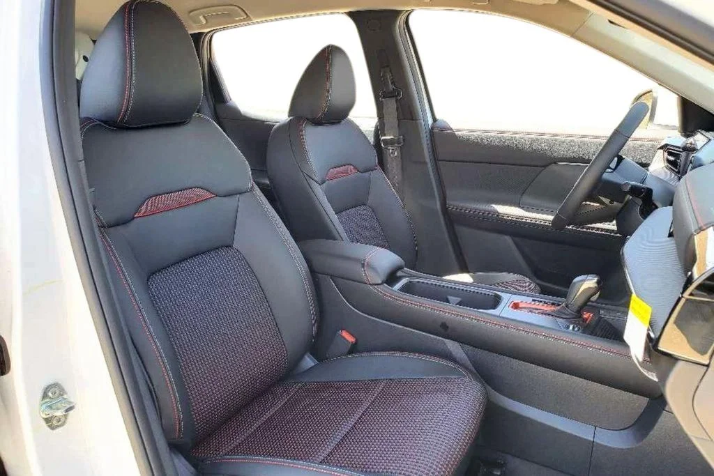 2025 Nissan Kicks SR AWD - Photo 14