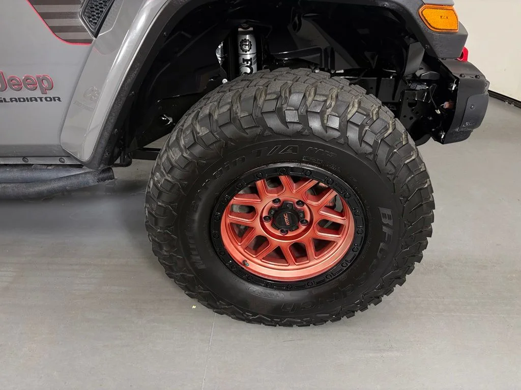 Used 2021 Gray Jeep Rubicon image 10