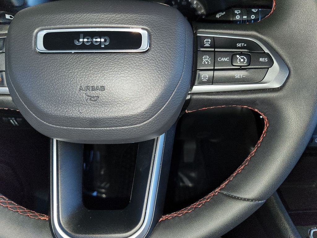 Used 2025 White Jeep Trailhawk image 25