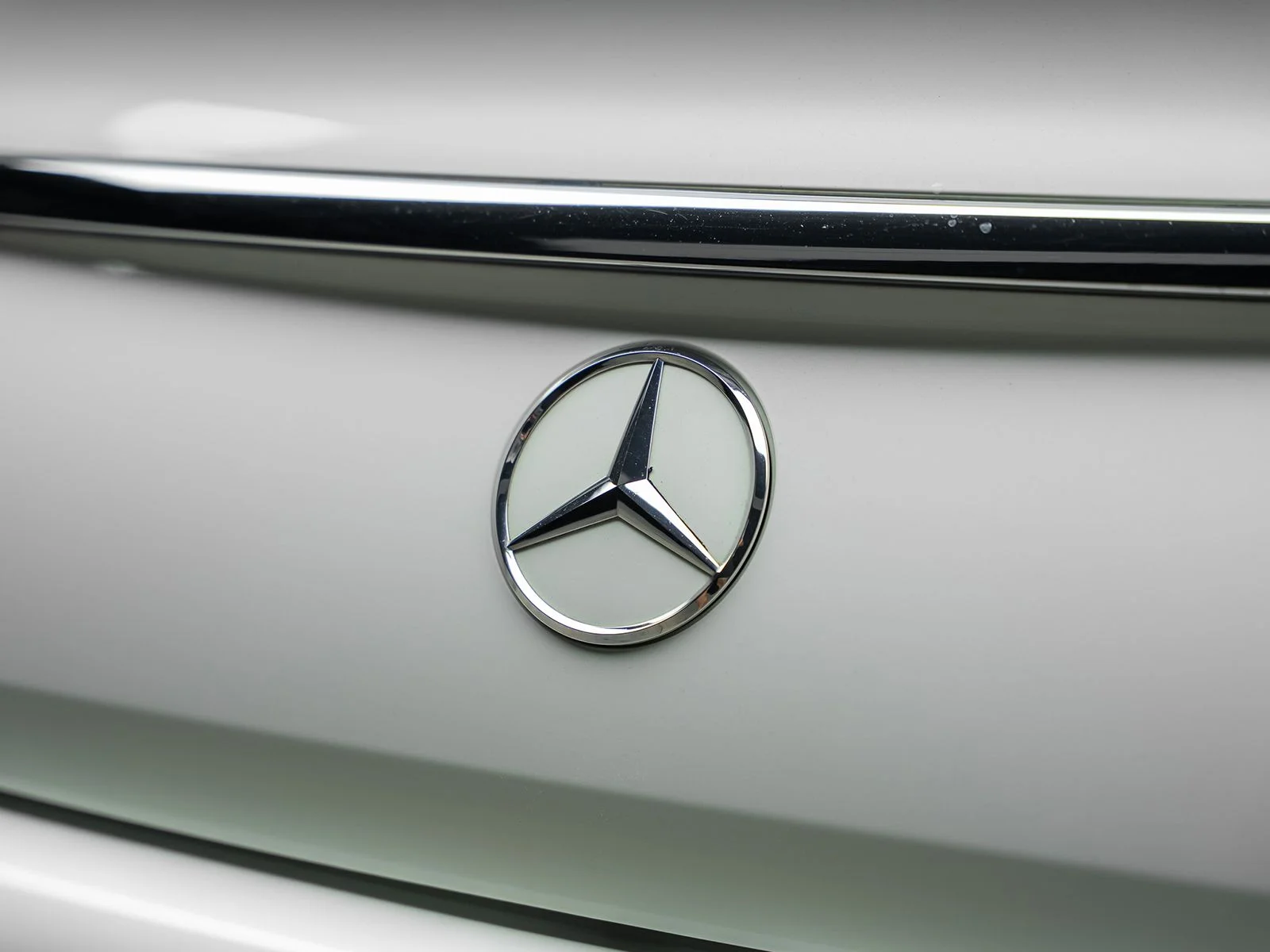 Used 2015 White Mercedes-Benz S 550 image 15