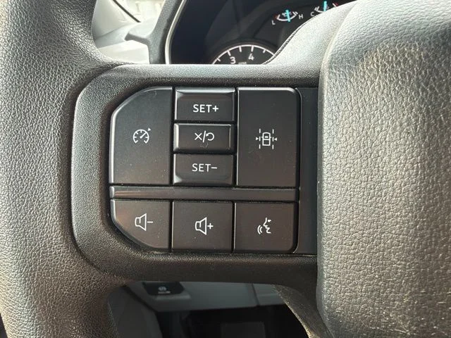 Used 2023 Oxford White Ford XLT image 16