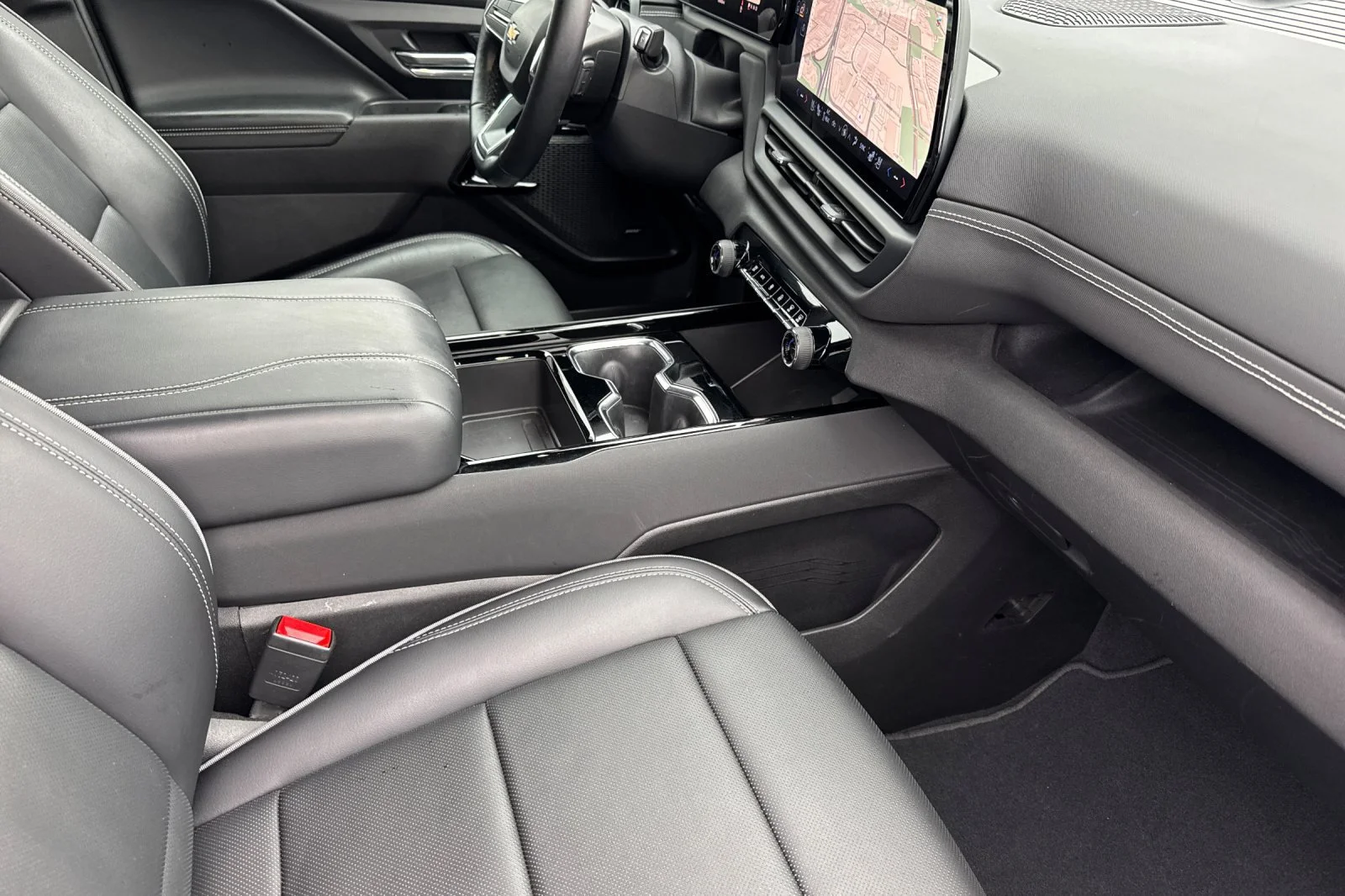 2025 Chevrolet Silverado EV LT - Photo 16