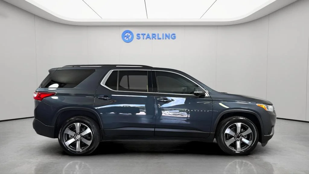 Used 2019 GRAPHITE METALLIC Chevrolet LT Leather image 11