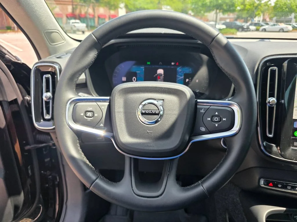 Used 2026  Volvo Plus image 21