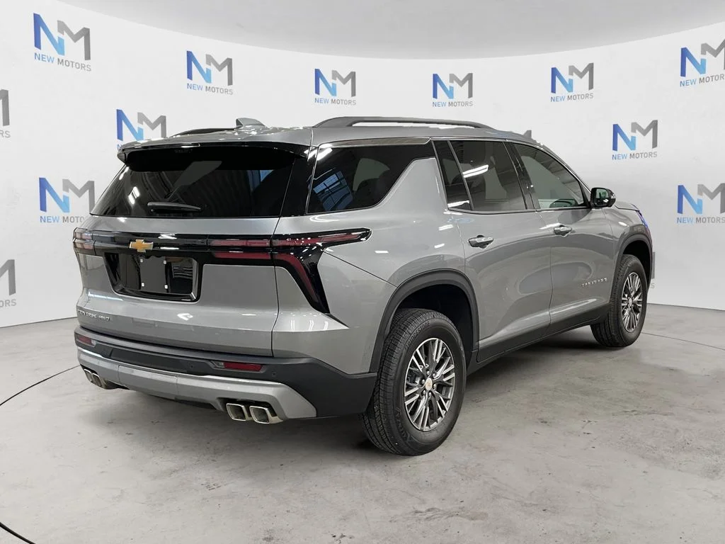 Used 2026 Sterling Gray Metallic Chevrolet LT image 5
