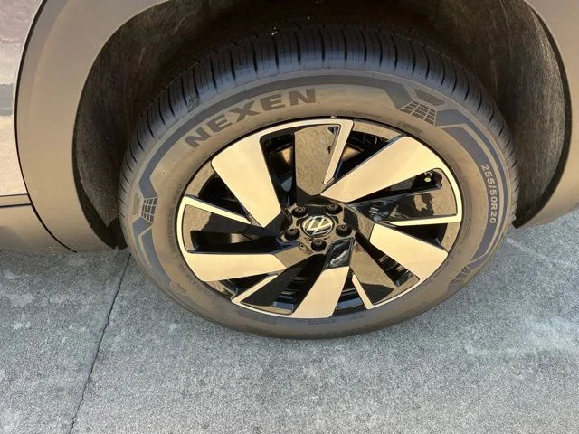 New 2026 Gray Volkswagen 2.0T SE w/Technology image 19