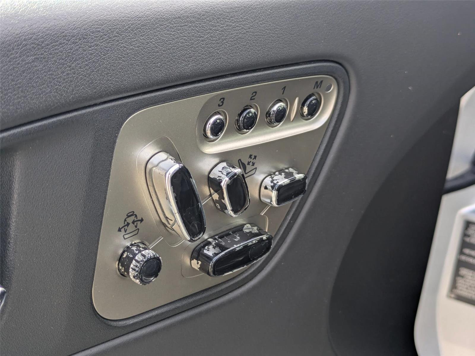 Used 2010 Liquid Silver Jaguar XKR image 32