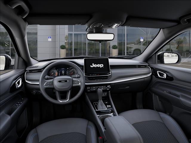 New 2026 Bright White Clear-Coat Exterior Paint Jeep Latitude image 14