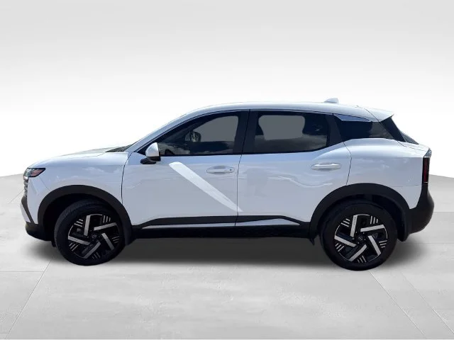 Used 2025 White Nissan SV image 5