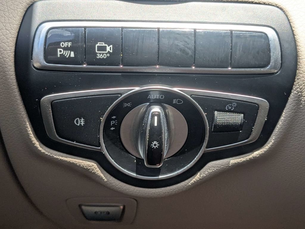 Used 2016 Blue Mercedes-Benz GLC 300 image 26