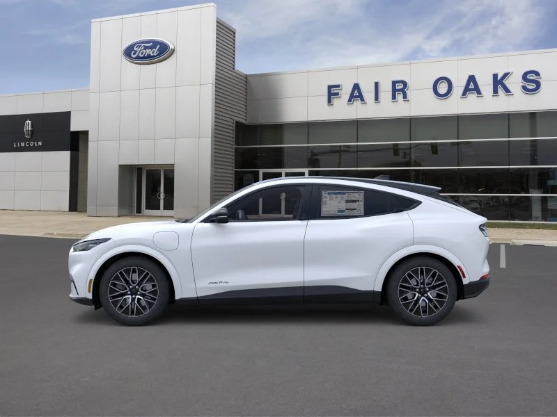 New 2026 Star White Metallic Tri-coat Ford Premium image 3