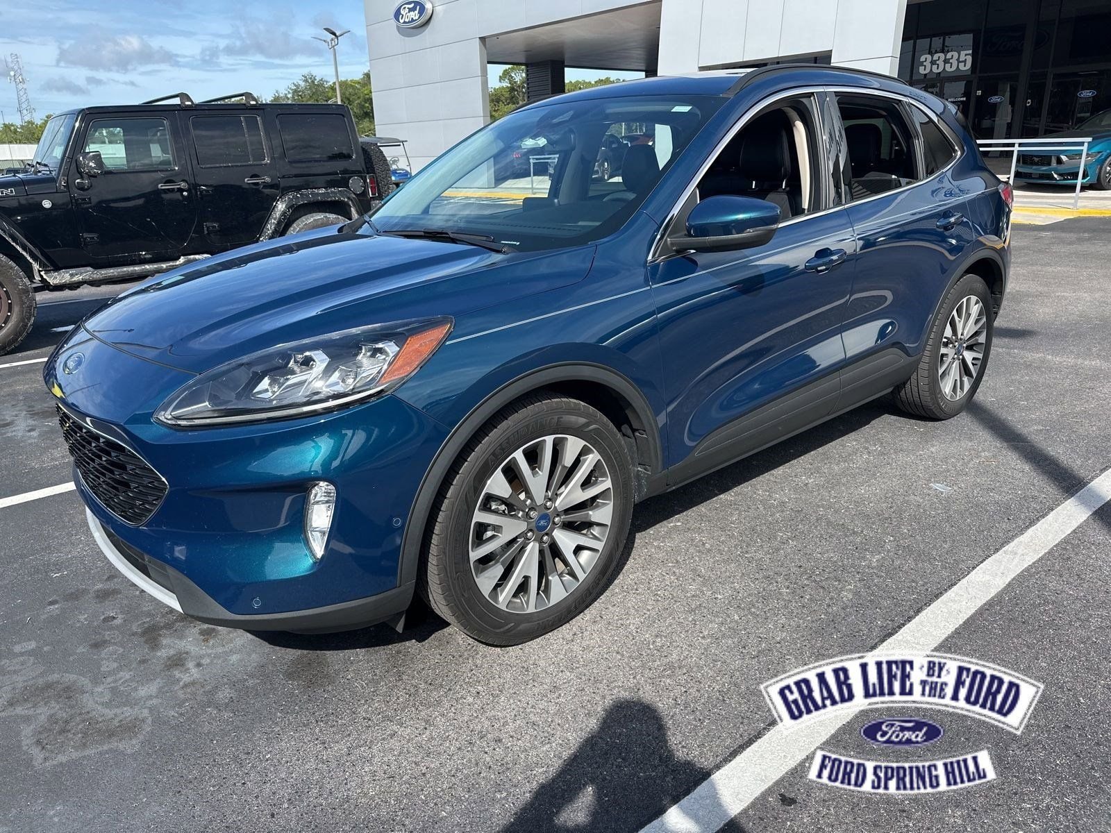 2020 Ford Escape Titanium FWD Hybird's photo