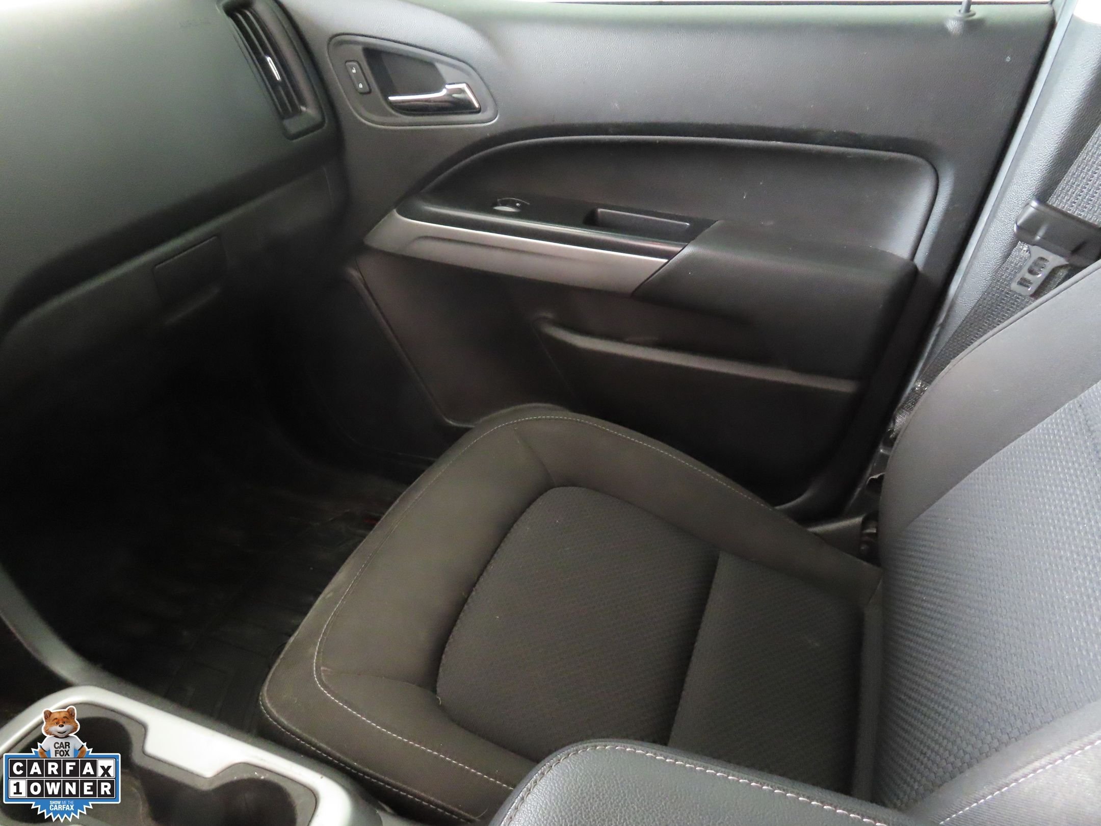 Used 2021 White Chevrolet LT image 19