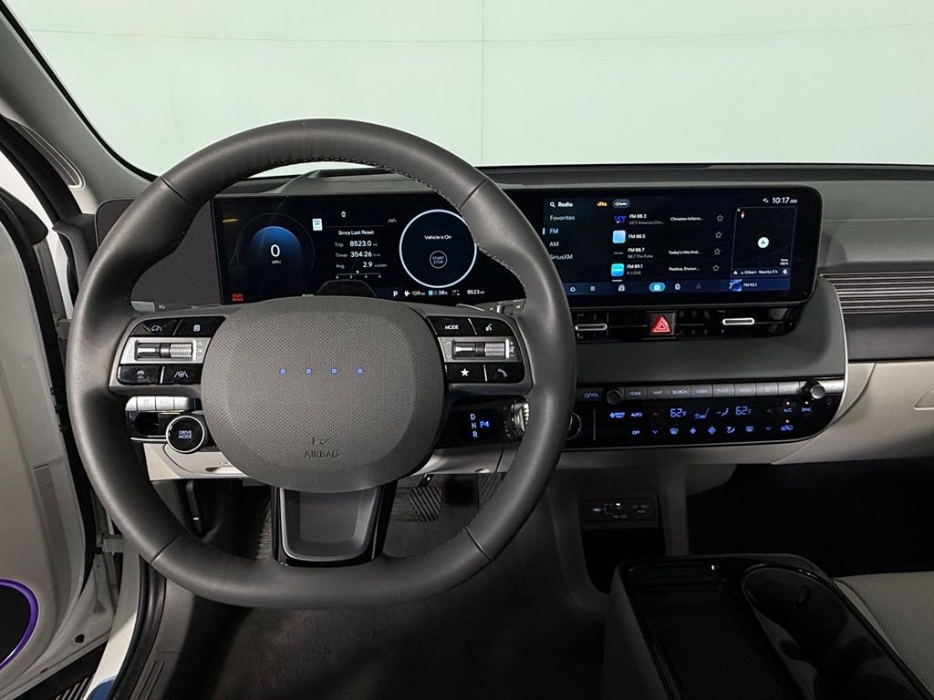 Used 2025 White Hyundai Limited image 14