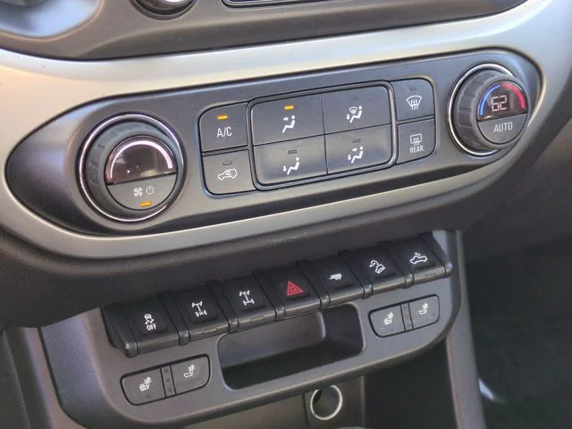 Used 2019 White Chevrolet ZR2 image 19