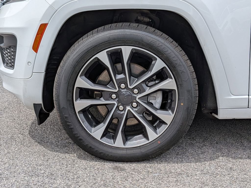 Used 2023 White Jeep Overland image 36