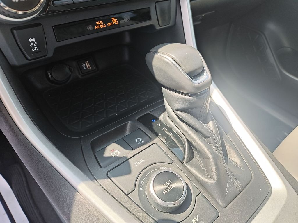Used 2023 Gray Toyota XLE Premium image 20