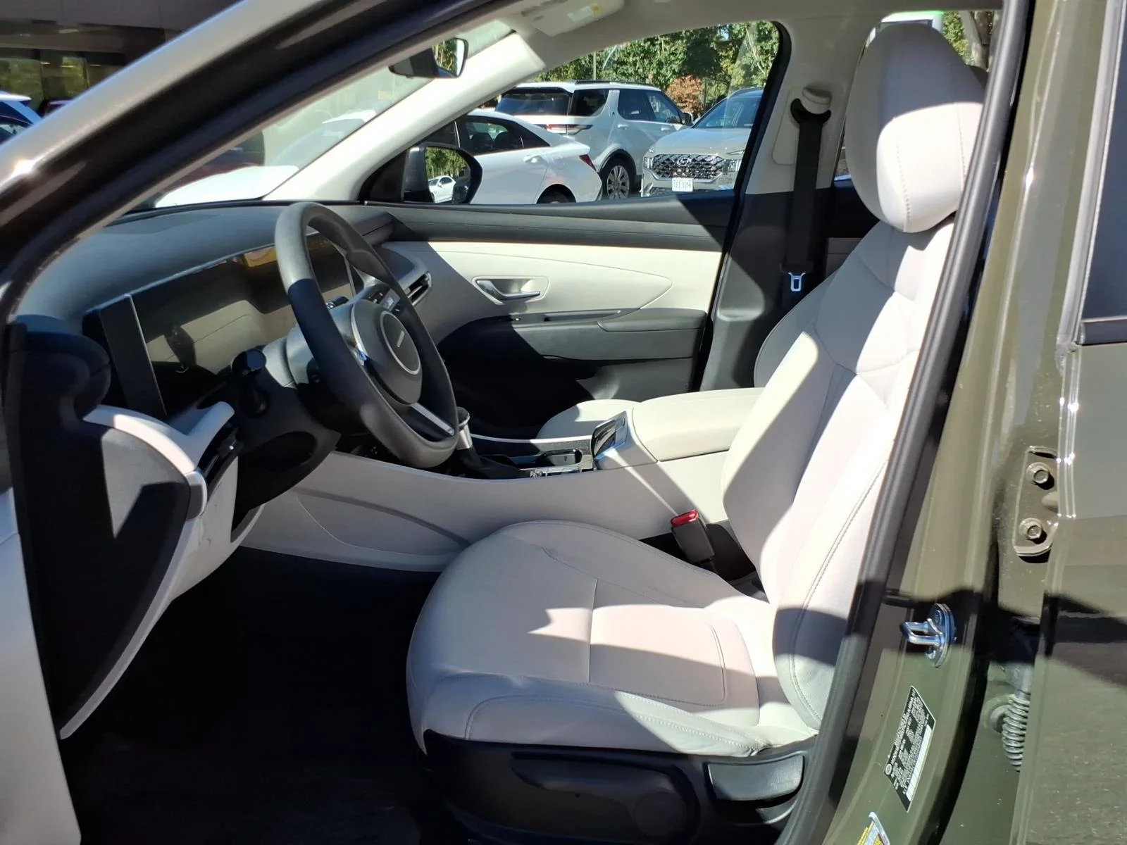 Certified Used 2025 Rockwood Green Hyundai SE image 11