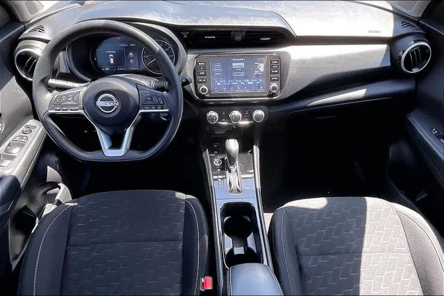Used 2024 Gray Nissan SV image 14