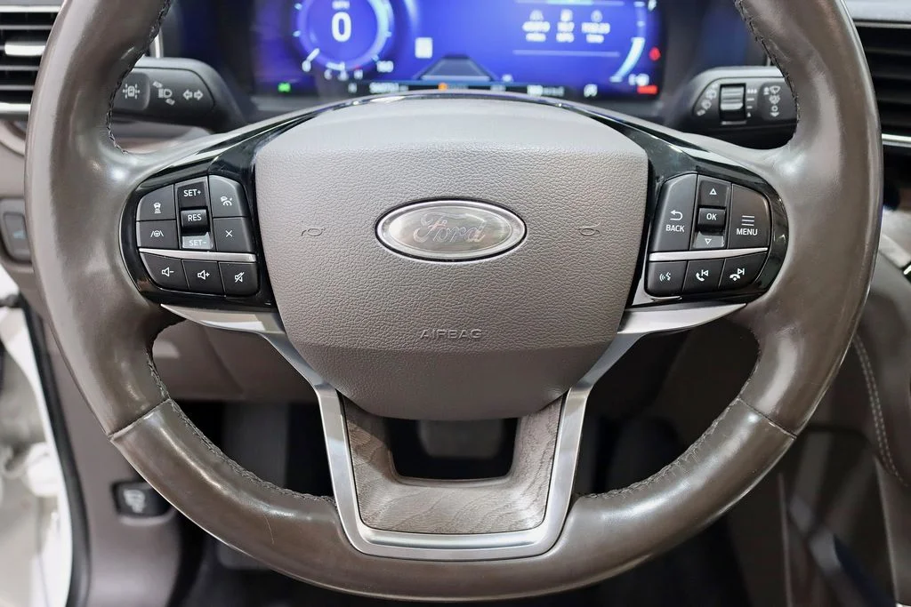 Used 2022 White Ford Platinum image 14
