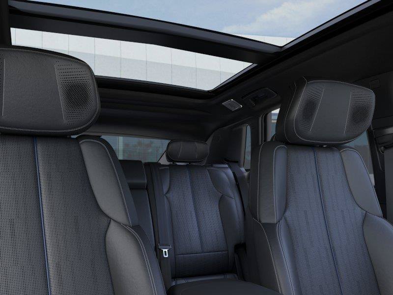 2027 Cadillac LYRIQ Premium Luxury - Photo 24