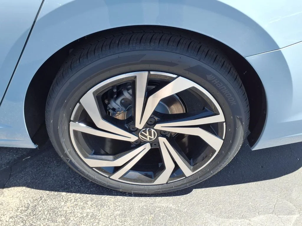 New 2026 Monument Gray Volkswagen 1.5T SEL image 7