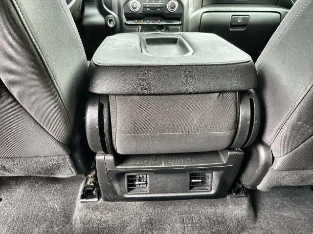 Used 2022 White Chevrolet Custom image 23