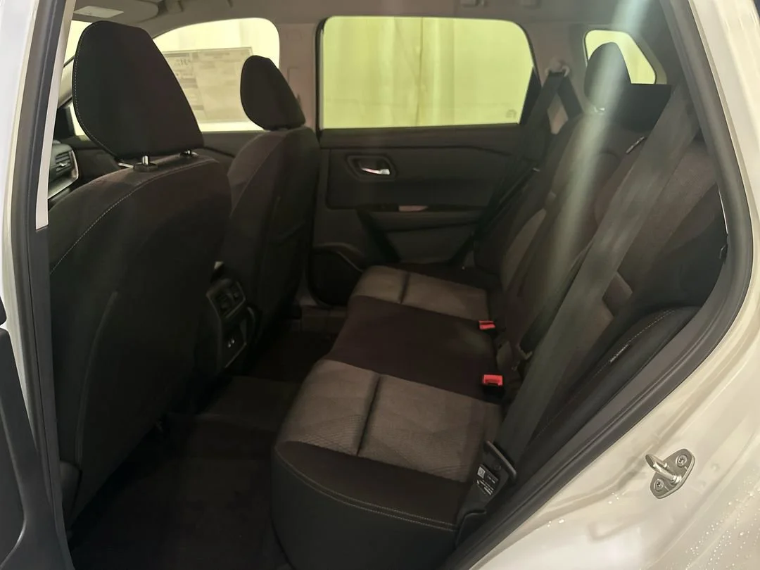 2026 Nissan Rogue SV - Photo 18