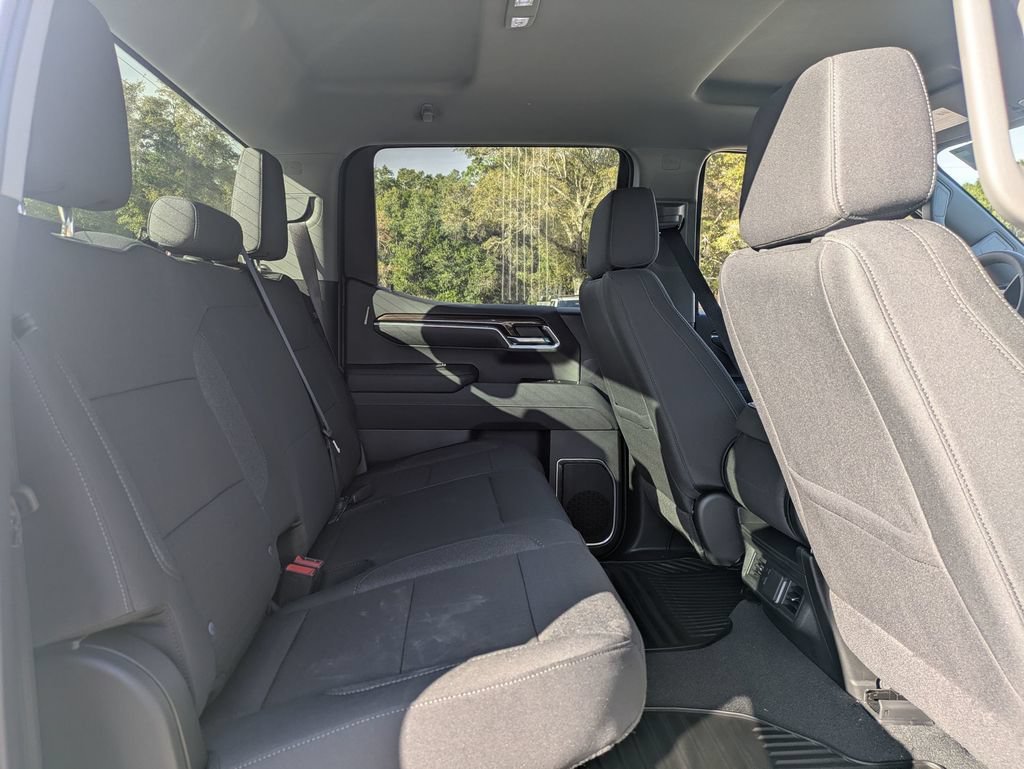 2025 Chevrolet Silverado 1500 LT - Photo 32