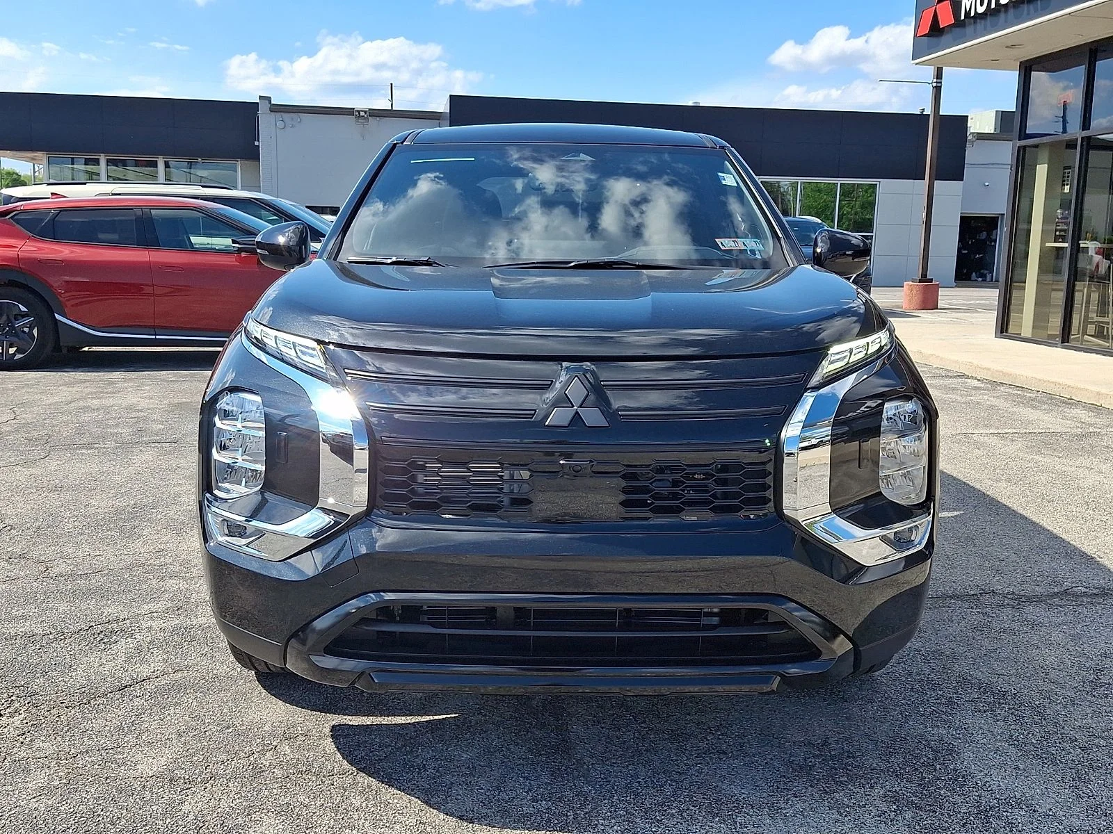 New 2026 Black Mitsubishi LE image 3