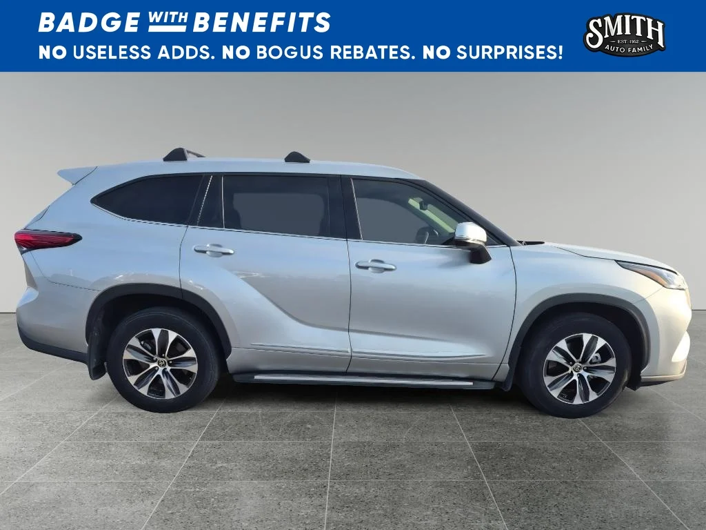 Certified Used 2022 Celestial Silver Metallic Toyota XLE image 3