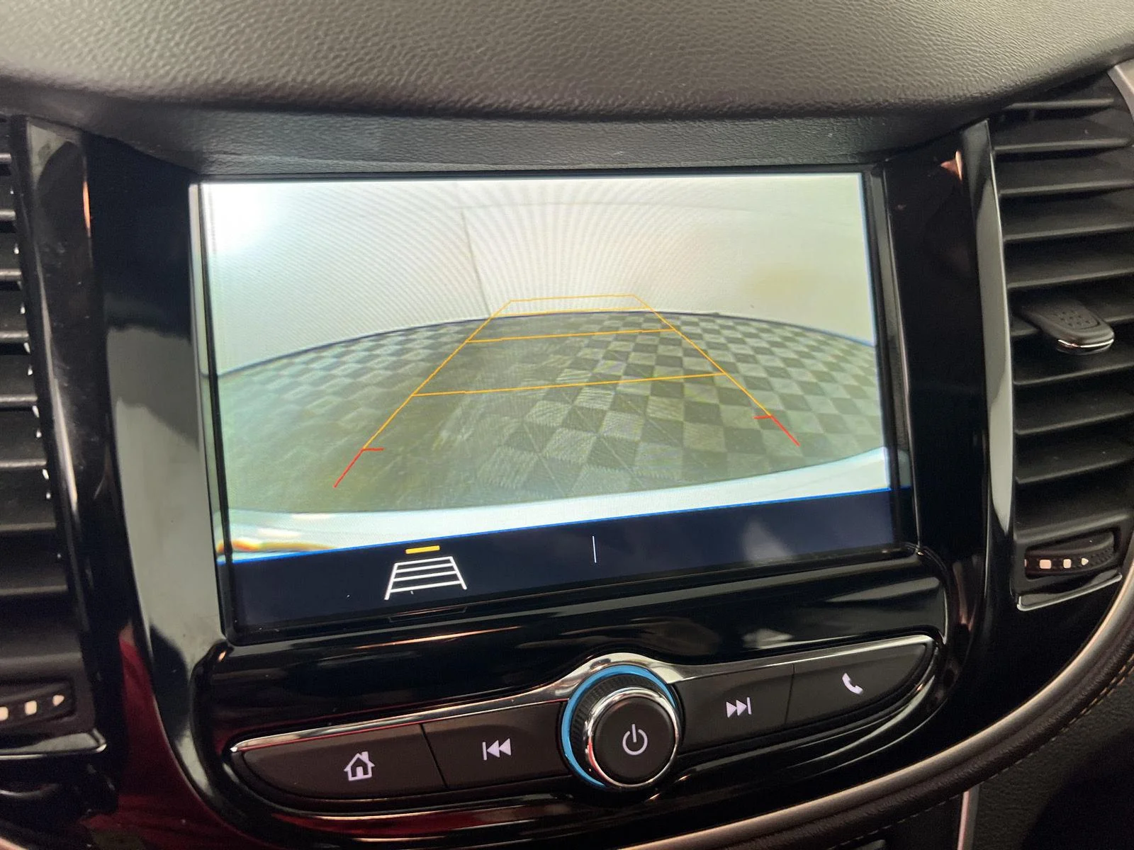 Used 2019 SUMMIT WHITE Chevrolet LS image 9