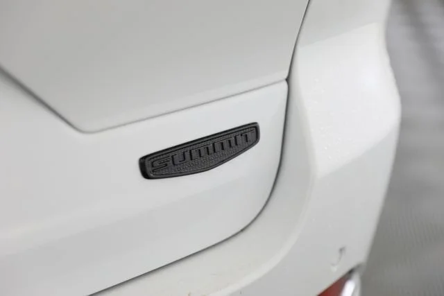 New 2026 Bright White Clear-Coat Exterior Paint Jeep Summit image 32