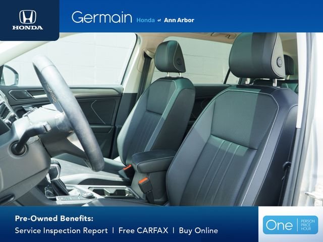 Used 2023 Silver Metallic Volkswagen 2.0T SE image 4