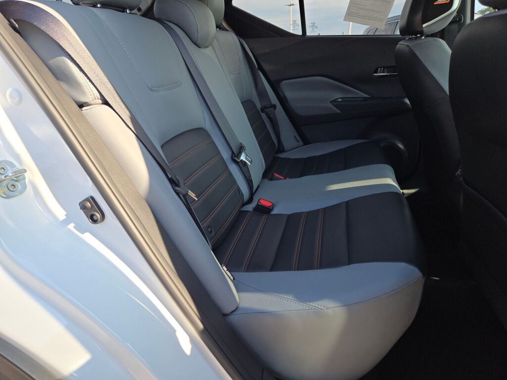 Used 2024 White Nissan SR image 7