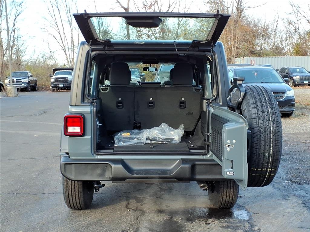 New 2026 Anvil Clear-Coat Exterior Paint Jeep Sport image 10