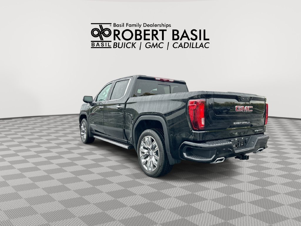 Used 2025 Onyx Black GMC Denali image 6
