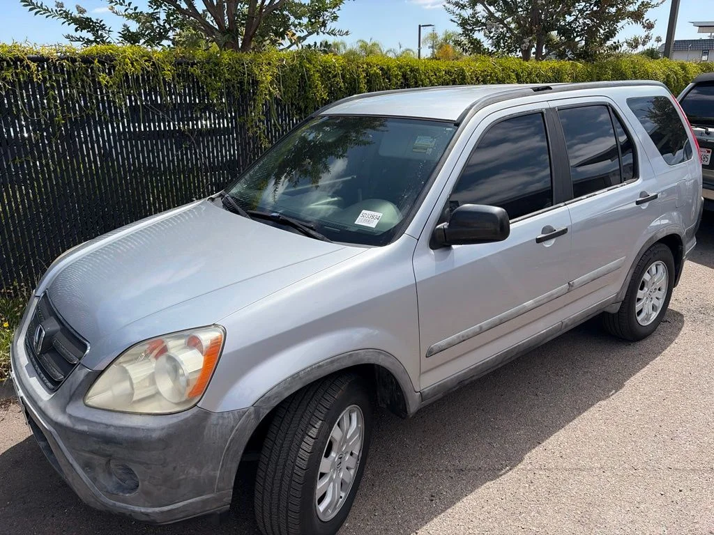 Used 2005 Silver Honda LX image 3