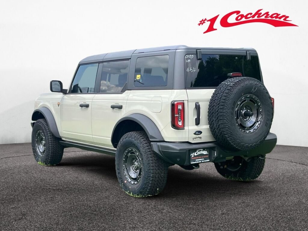 New 2025 Desert Sand Ford Badlands image 9