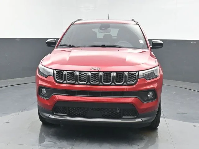 New 2026 Red Hot Pearl-Coat Exterior Paint Jeep Latitude image 11