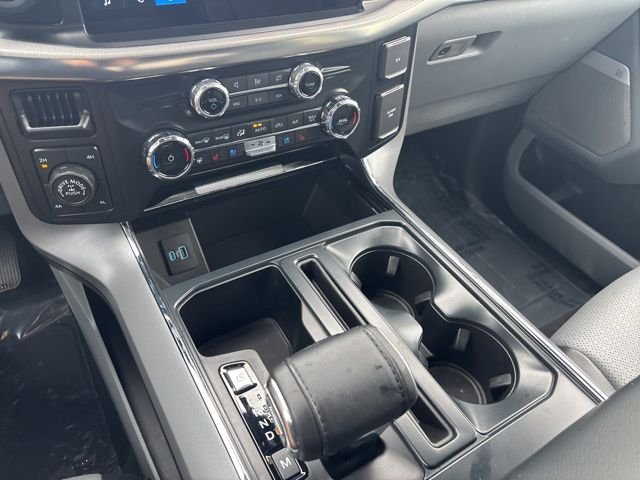 Certified Used 2024 Oxford White Clearcoat Ford Lariat image 29