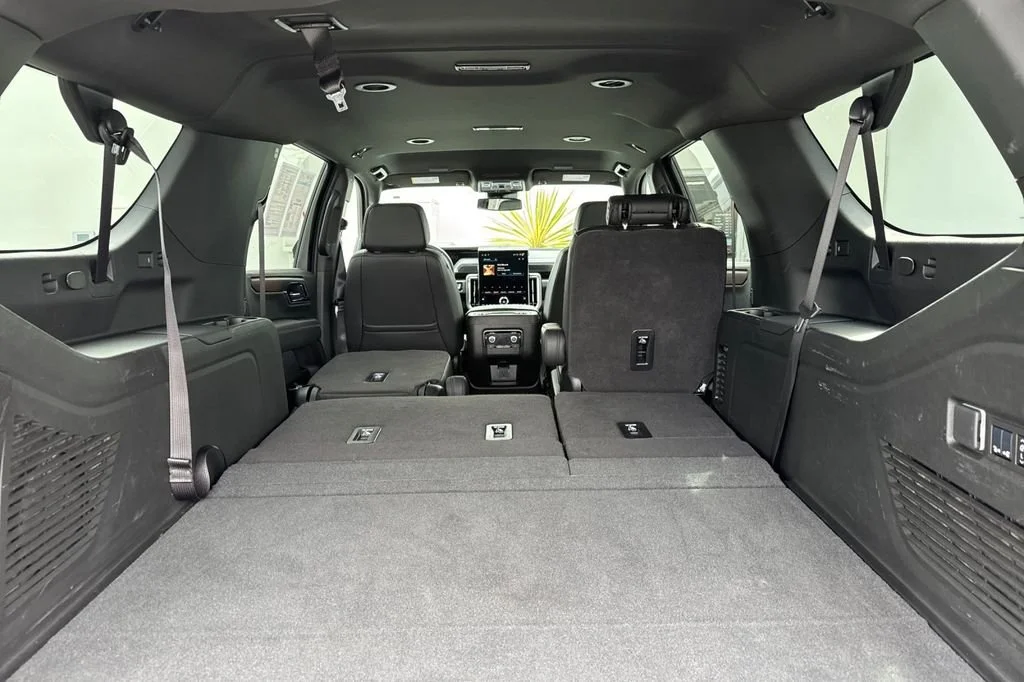 2025 GMC Yukon XL Denali - Photo 16