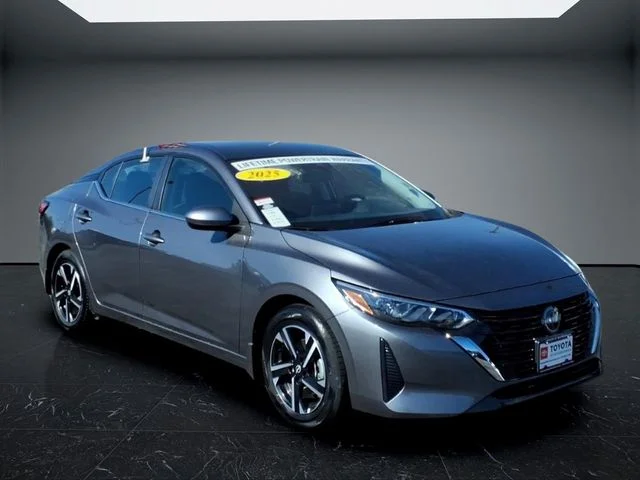 2025 Nissan Sentra SV CVT's photo